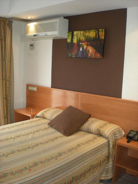 Hotel New Sanz Torremolinos Oda fotoğraf